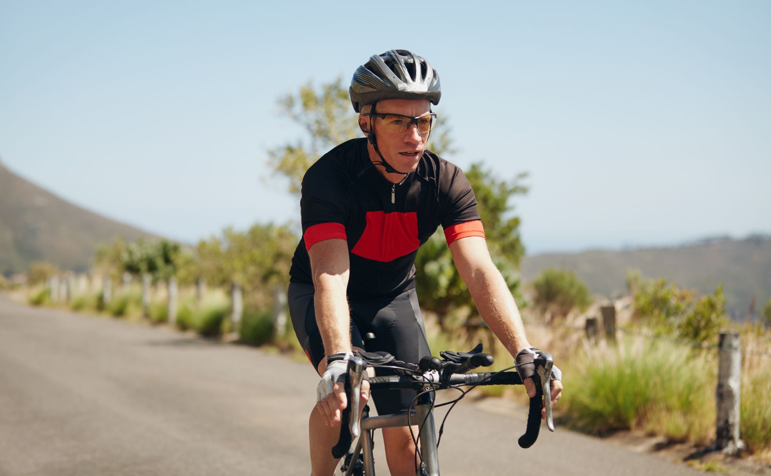 How is erectile dysfunction affected by cycling?
