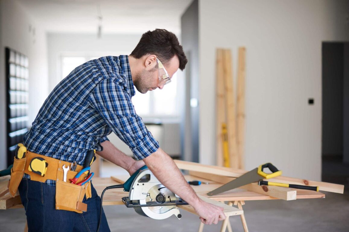 Explore the Finest Carpentry Services at CarpenterCentre.ae