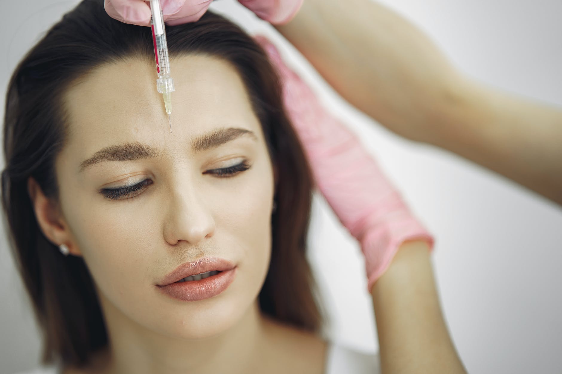 Dubai’s Beauty Oasis: Dermal Fillers for a Flawless You